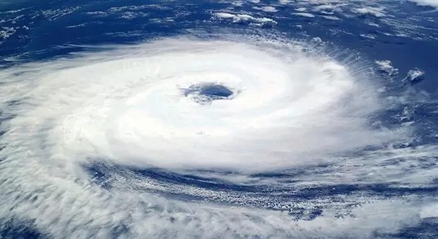 臺風(fēng)前腳走暴雨后腳來 led顯示屏如何迎戰(zhàn)才能屹立不倒？