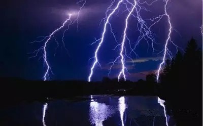 臺風(fēng)前腳走暴雨后腳來 led顯示屏如何迎戰(zhàn)才能屹立不倒？