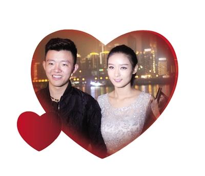 第1000天，女孩在LED大屏上打出結(jié)婚宣言，高調(diào)向男孩“求婚”